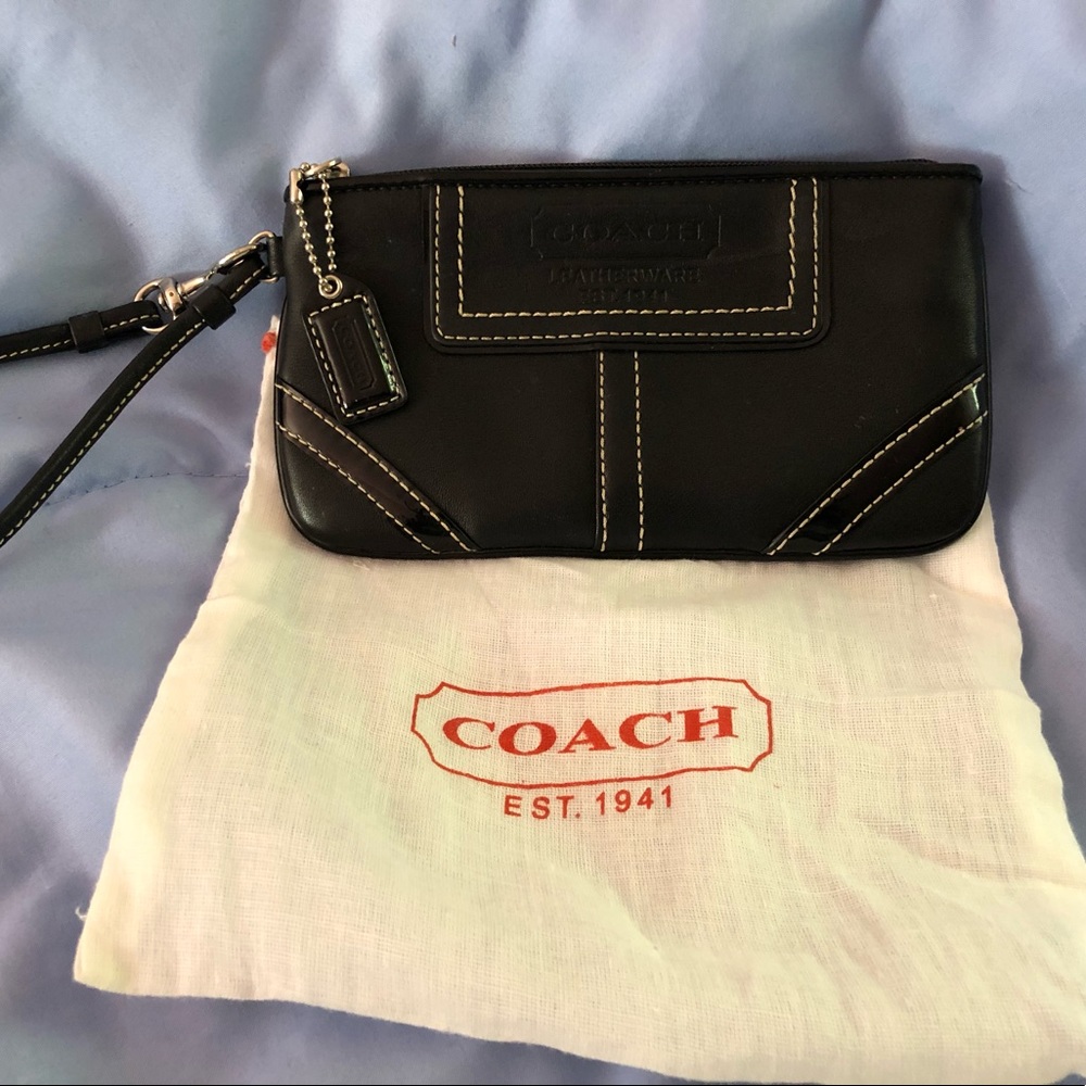 COACH wristlet in black, patent leather trim - Picture 2 of 10